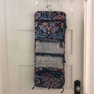 VERA BRADLEY HANGING TRAVEL BATHROOM BAG